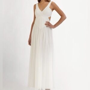 BCBGMaxAzria White Mara Backless Gown Size 8